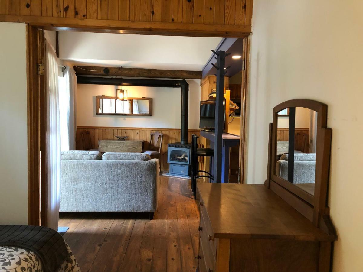 Chalets Et Studios Le Vent Du Nord Lac-Superieur Екстериор снимка