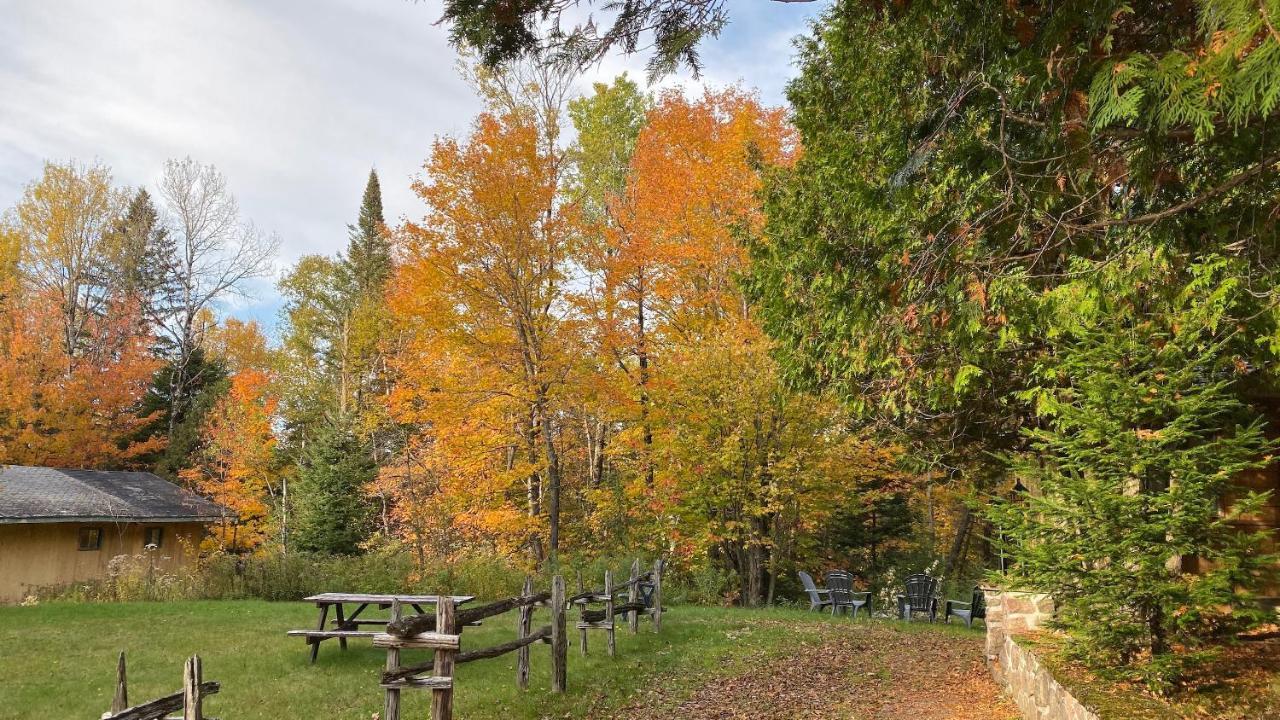 Chalets Et Studios Le Vent Du Nord Lac-Superieur Екстериор снимка