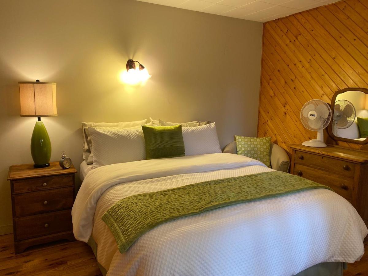 Chalets Et Studios Le Vent Du Nord Lac-Superieur Екстериор снимка