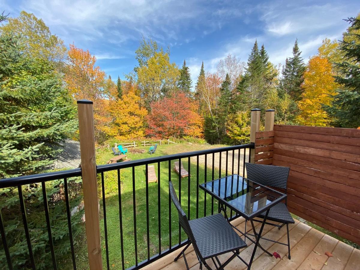 Chalets Et Studios Le Vent Du Nord Lac-Superieur Екстериор снимка
